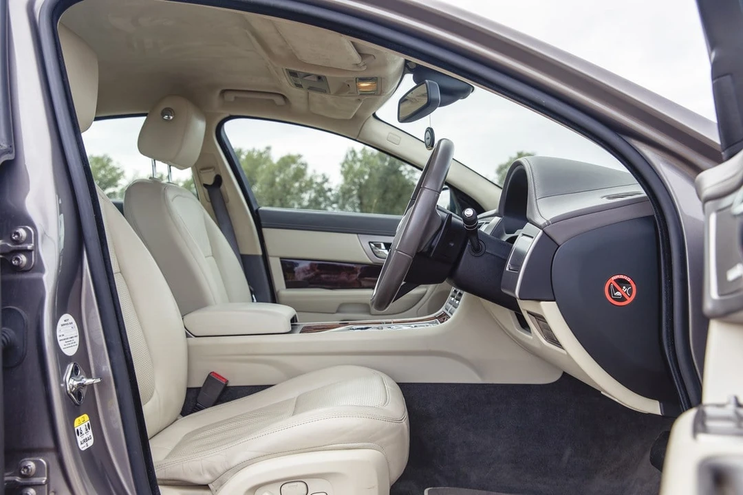 2010 Jaguar X250 XF - Image 19 of 30