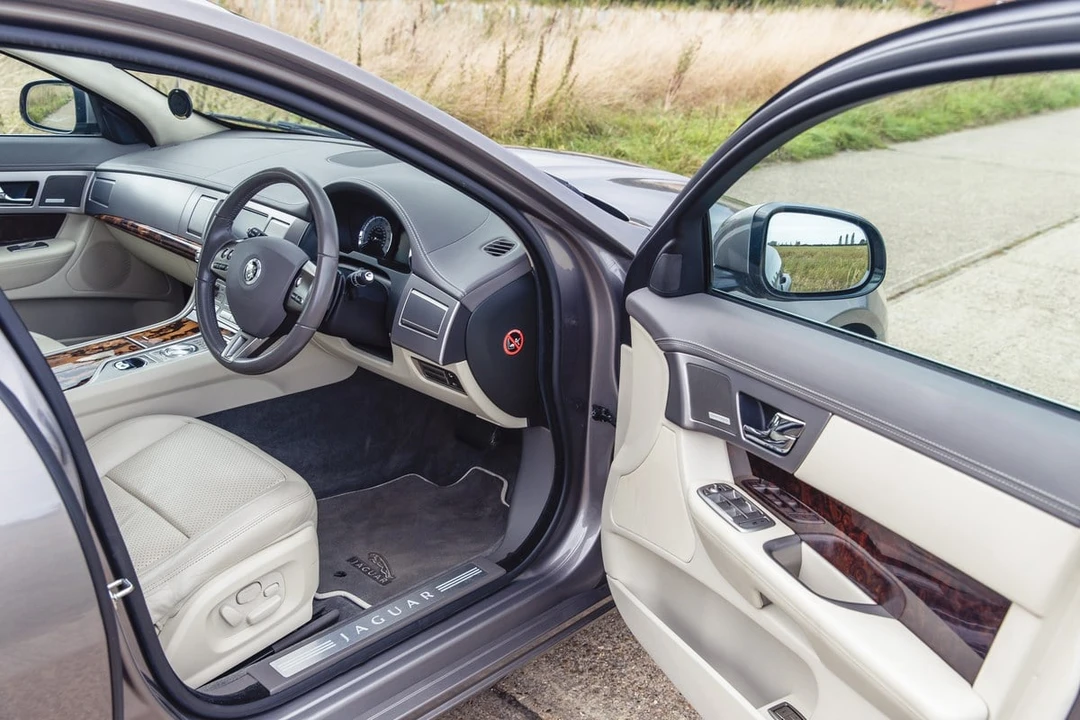 2010 Jaguar X250 XF - Image 25 of 30