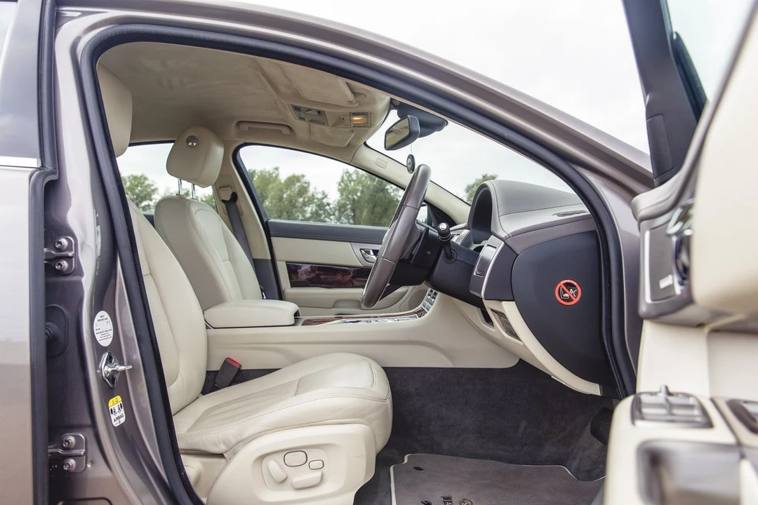 2010 Jaguar X250 XF - Image 24 of 30
