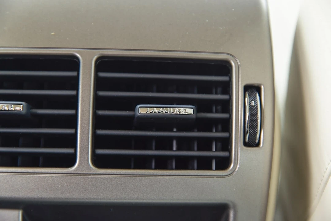 2010 Jaguar X250 XF - Image 28 of 30