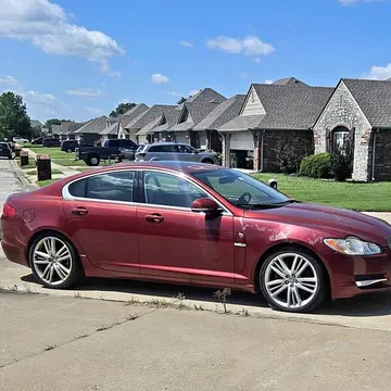 2010 Jaguar XF Premium Luxury Sedan 4D