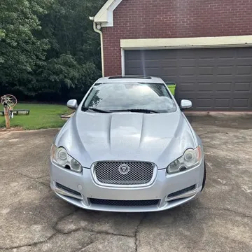 2010 Jaguar XF Premium Luxury Sedan 4D