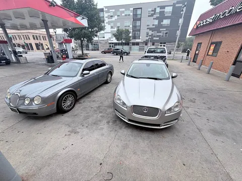 2010 Jaguar XF Premium Sedan 4D