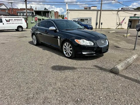 2010 Jaguar XF Premium Sedan 4D