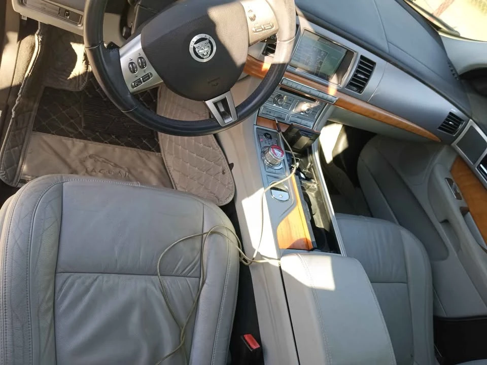 2010 Jaguar X250 XF - Image 2 of 5