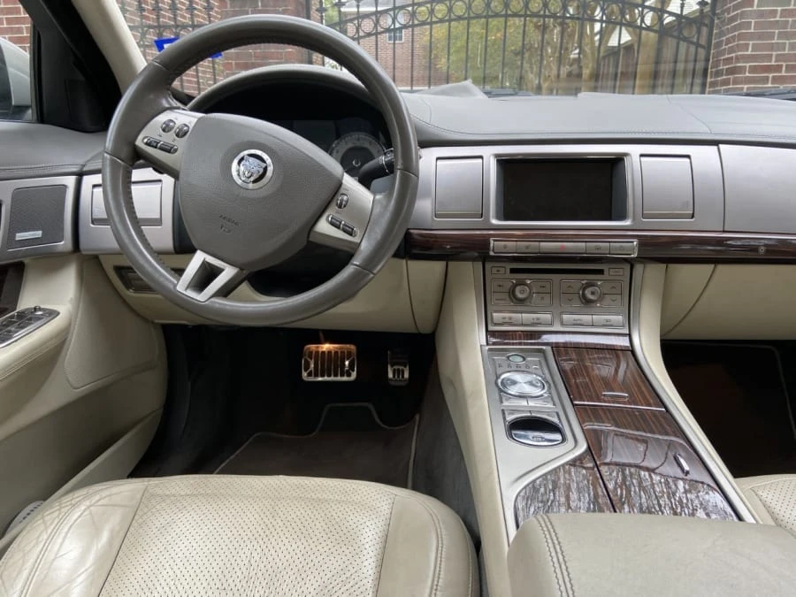2010 Jaguar X250 XF - Image 9 of 10