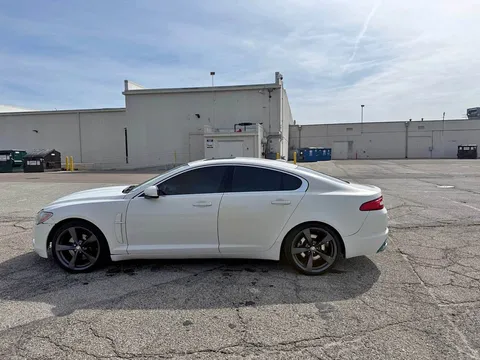 2010 Jaguar XF Sedan