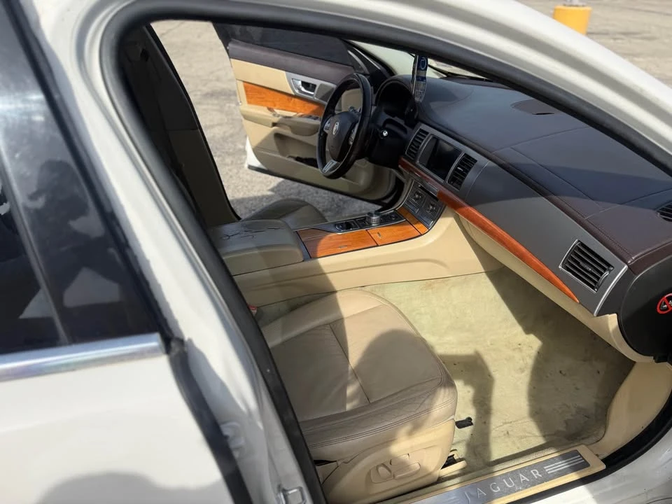 2010 Jaguar X250 XF - Image 16 of 17
