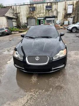 2010 Jaguar XF XF Premium Sedan 4D