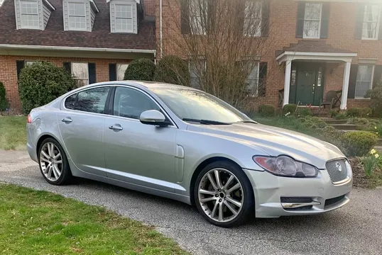 2010 Jaguar XF XF Premium Sedan 4D
