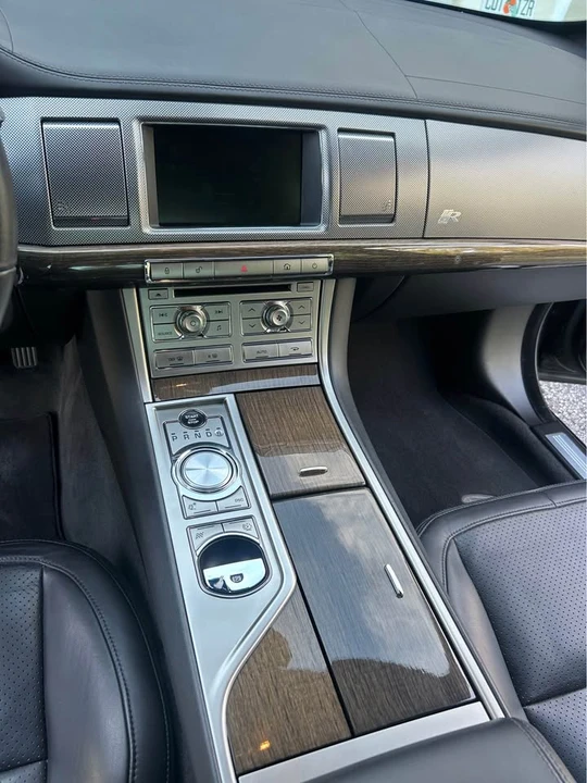 2010 Jaguar X250 XFR - Image 9 of 20