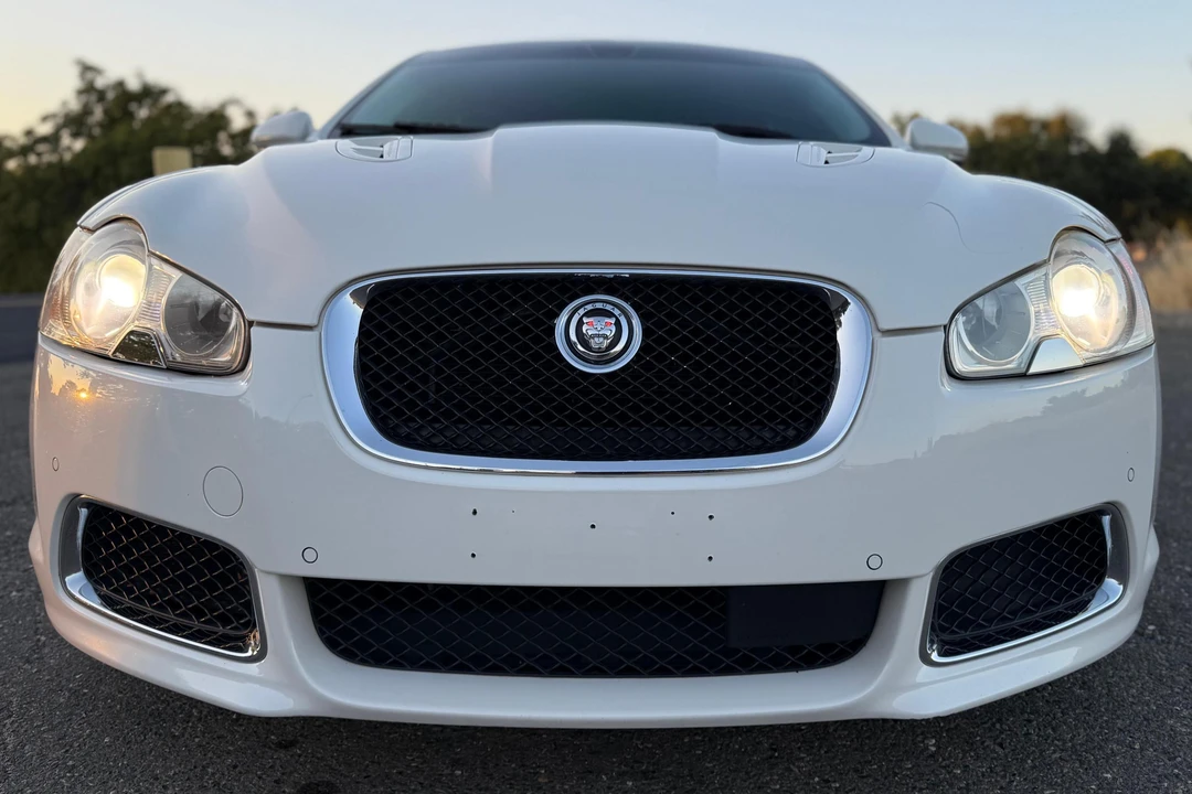 2010 Jaguar X250 XFR - Image 2 of 31