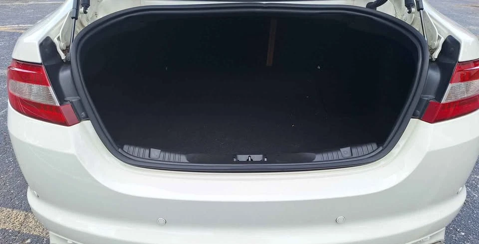 2010 Jaguar X250 XFR - Image 11 of 14