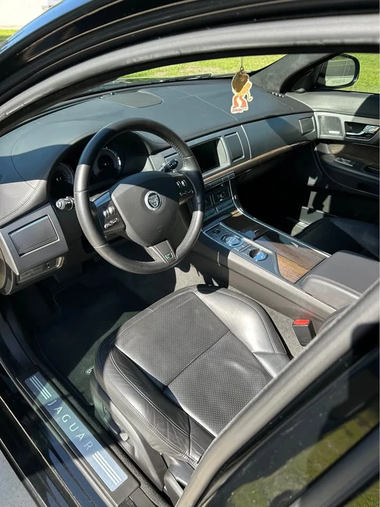 2010 Jaguar X250 XFR - Image 9 of 19