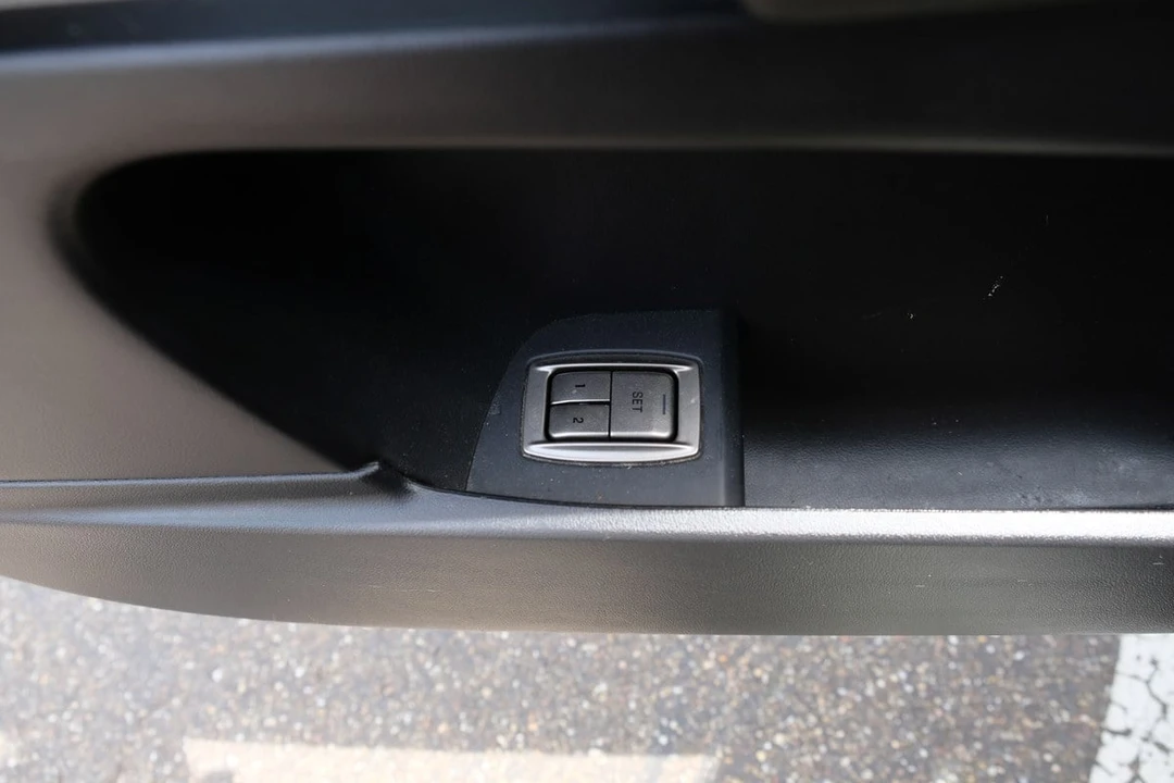 2010 Jaguar X250 XFR - Image 17 of 30
