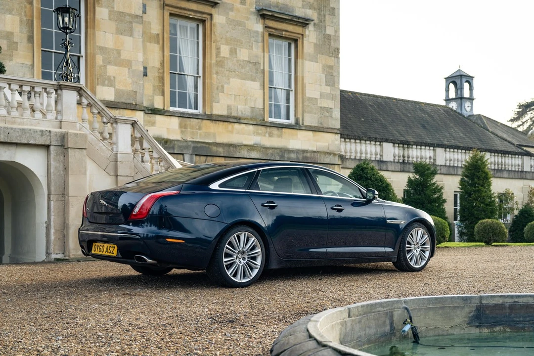 2010 Jaguar X351 XJ - Image 17 of 30