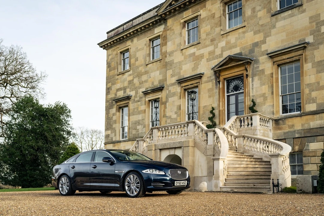 2010 Jaguar X351 XJ - Image 15 of 30
