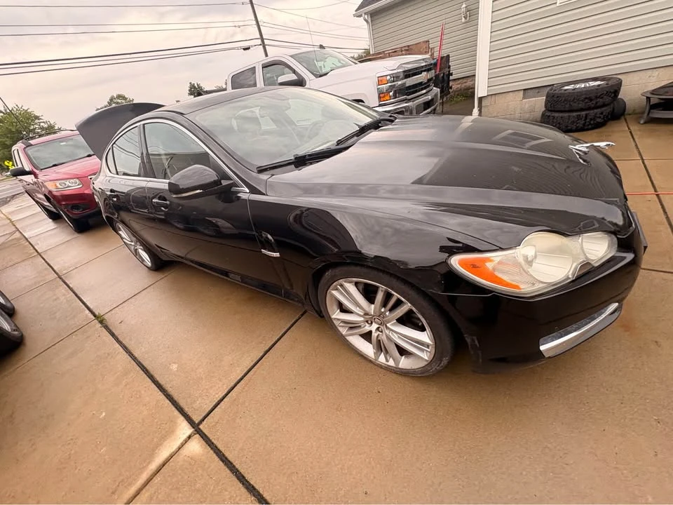 2010 Jaguar X351 XJ - Image 2 of 6