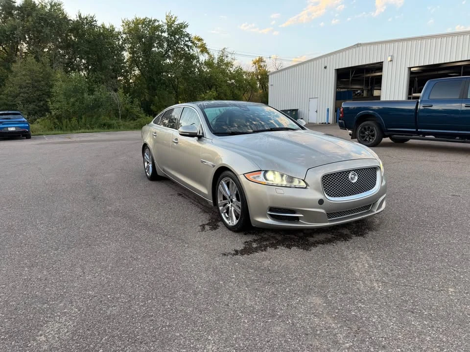 2010 Jaguar X351 XJ - Image 7 of 13