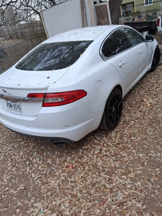 2010 Jaguar X351 XJ - Image 3 of 3