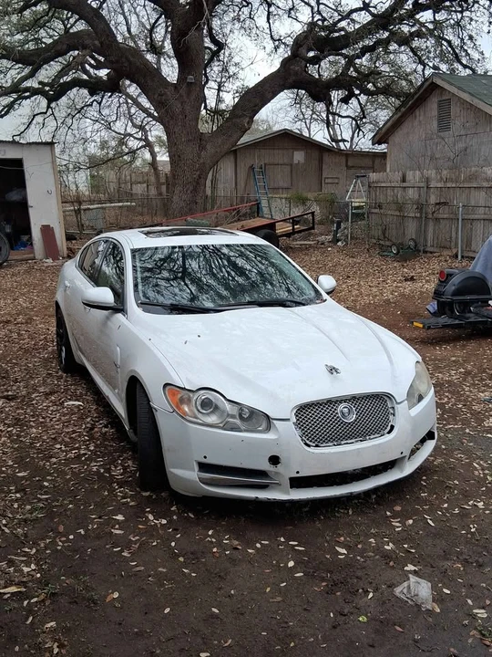2010 Jaguar X351 XJ - Image 2 of 3