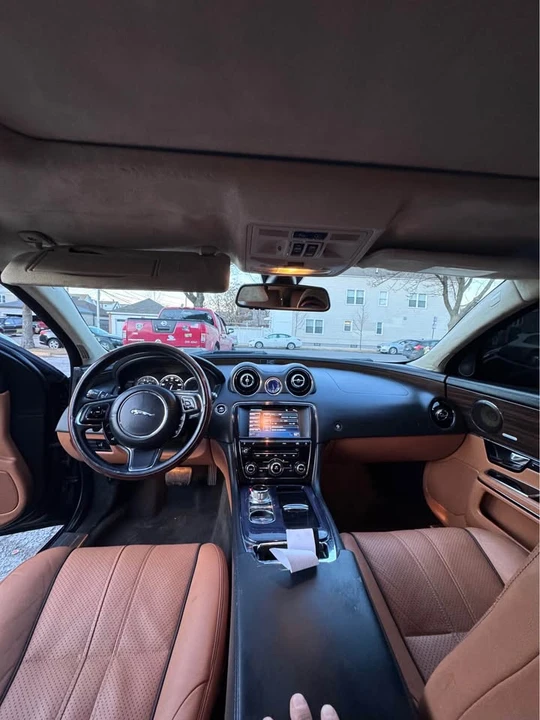 2010 Jaguar X351 XJ - Image 7 of 9