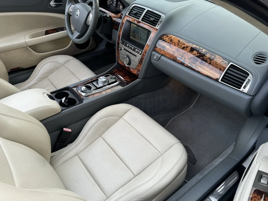 2010 Jaguar X150 XK - Image 10 of 14
