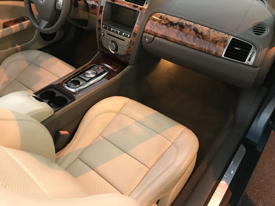 2010 Jaguar X150 XK - Image 5 of 10