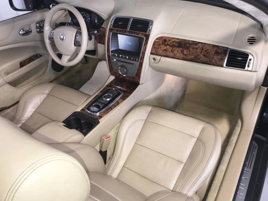 2010 Jaguar X150 XK - Image 4 of 12