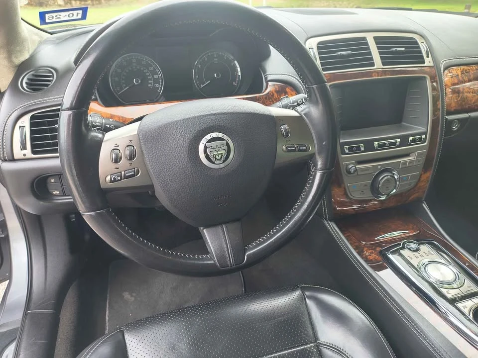 2010 Jaguar X150 XK - Image 7 of 16