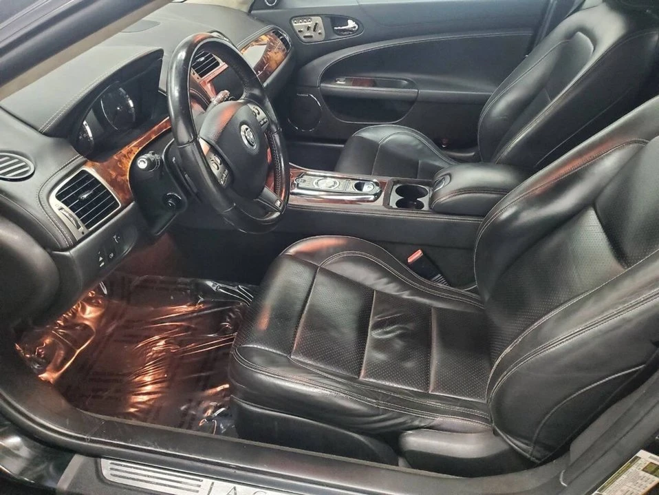 2010 Jaguar X150 XK - Image 9 of 17