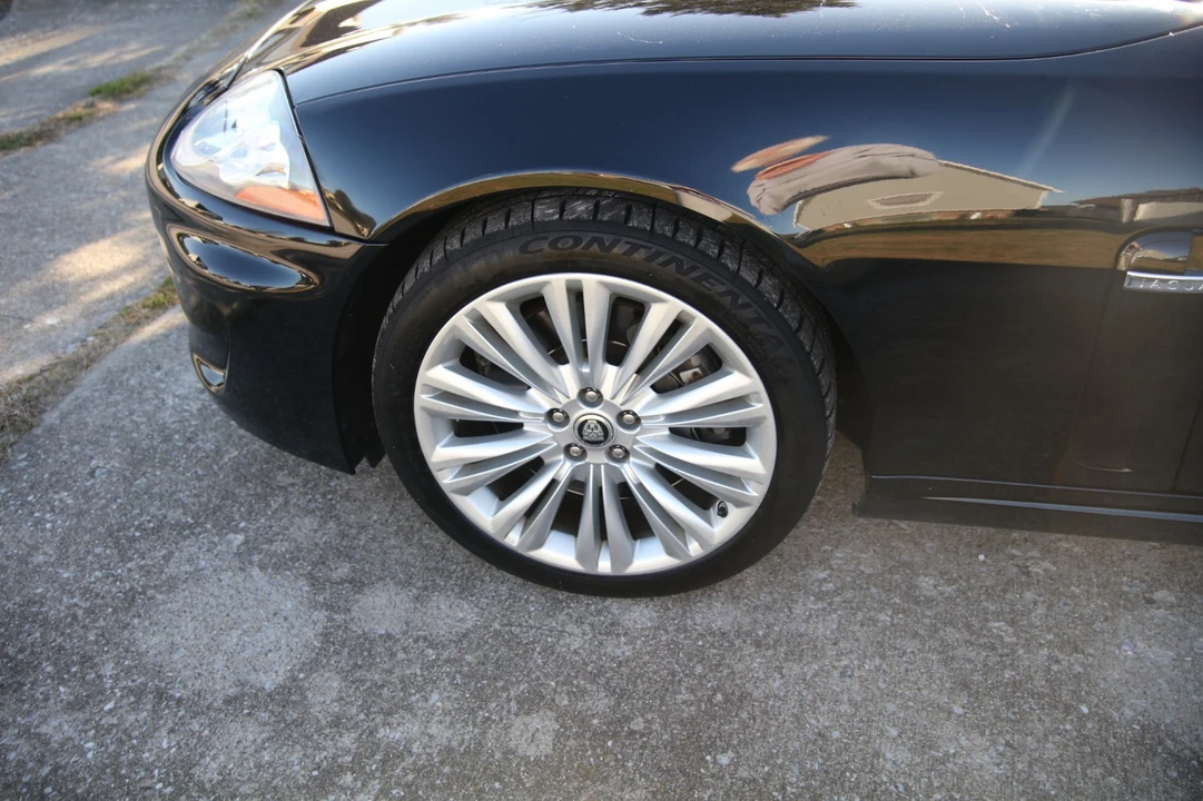 2010 Jaguar X150 XK - Image 13 of 31