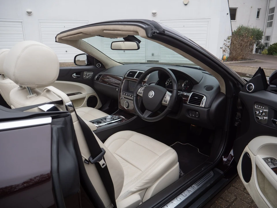 2010 Jaguar X150 XK - Image 23 of 30