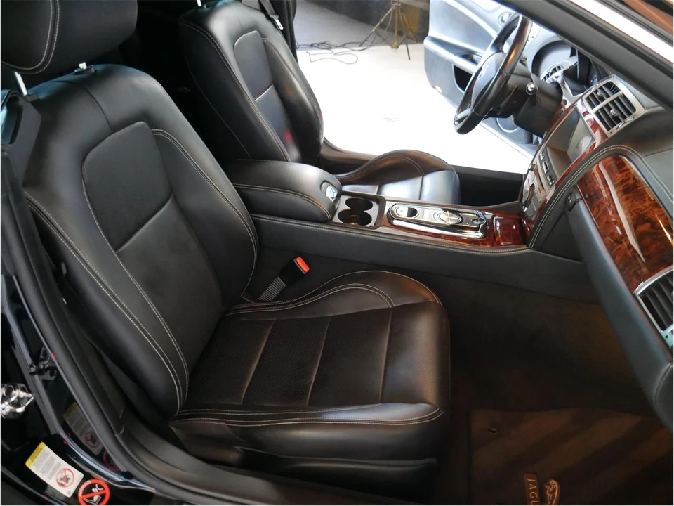 2010 Jaguar X150 XK - Image 18 of 31
