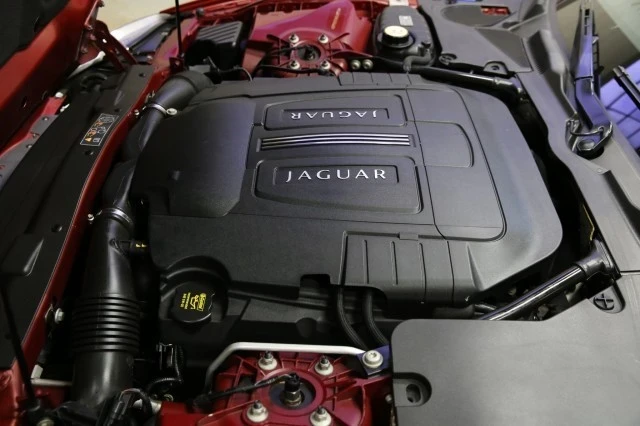 2010 Jaguar X150 XK - Image 8 of 21