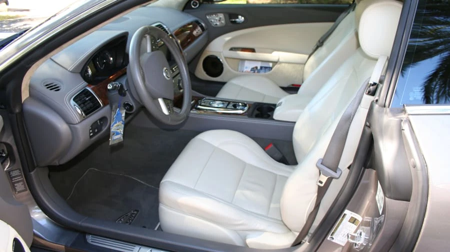 2010 Jaguar X150 XK - Image 5 of 9