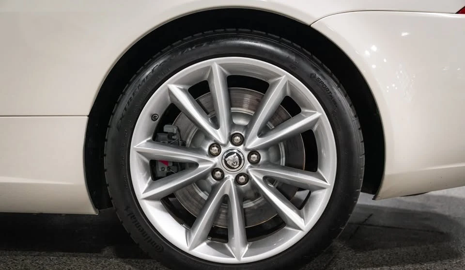 2010 Jaguar X150 XKR - Image 10 of 20