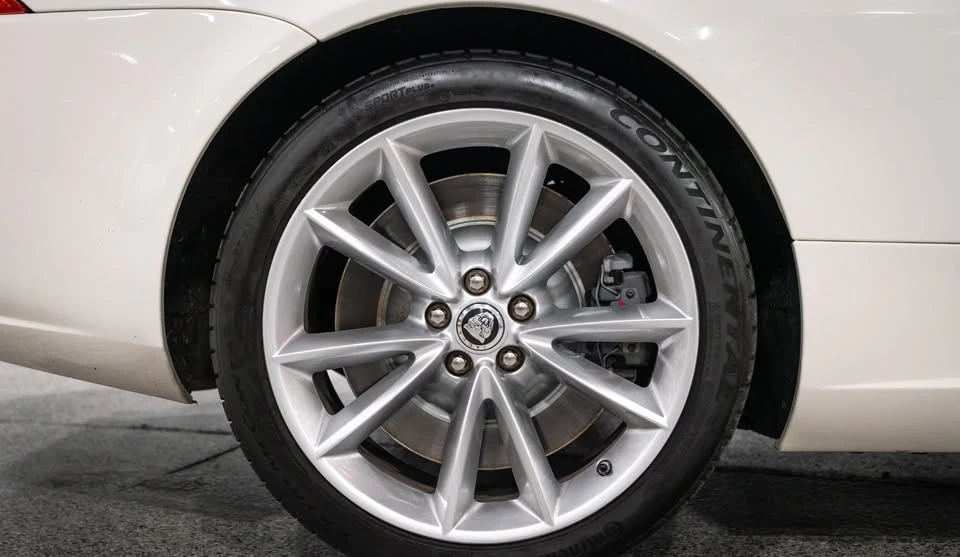 2010 Jaguar X150 XKR - Image 11 of 20