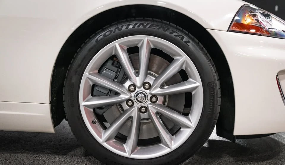 2010 Jaguar X150 XKR - Image 12 of 20