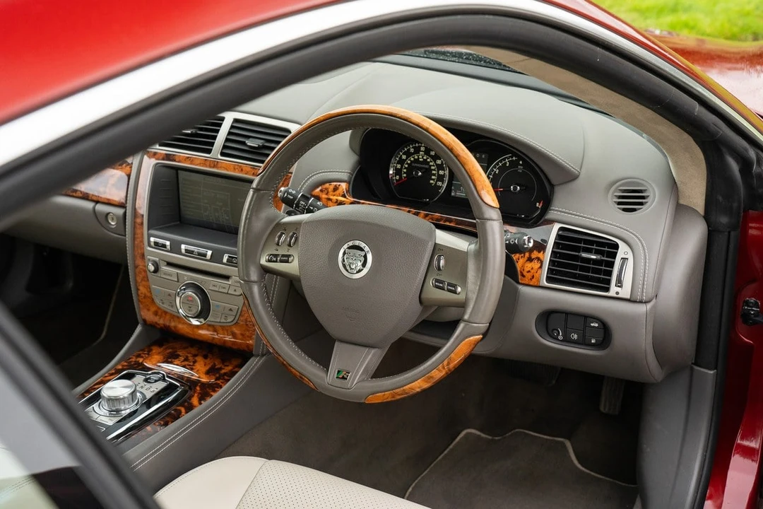 2010 Jaguar X150 XKR - Image 28 of 30