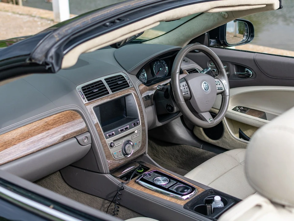 2010 Jaguar X150 XKR - Image 10 of 30