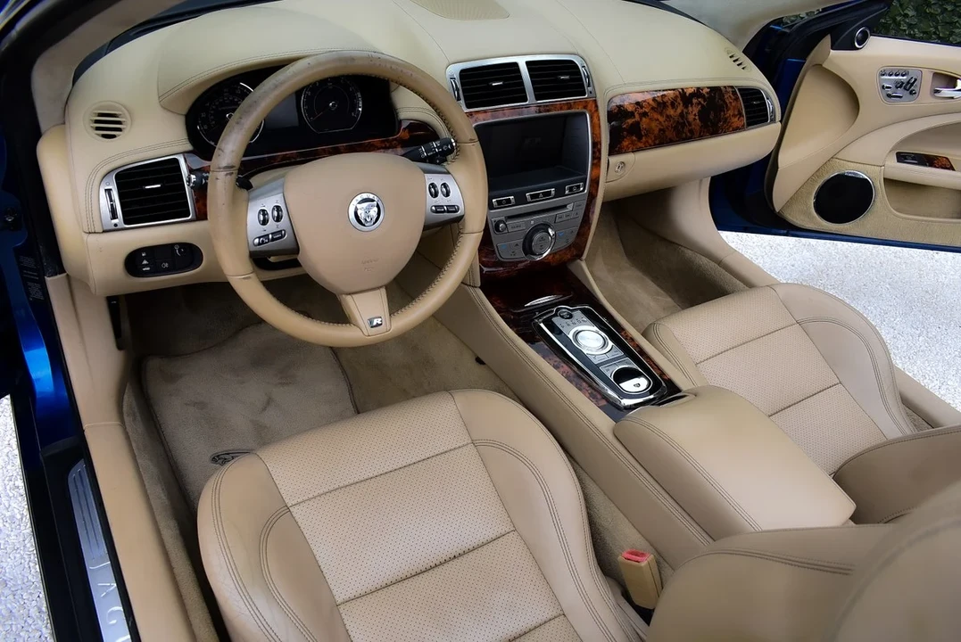 2010 Jaguar X150 XKR - Image 29 of 30