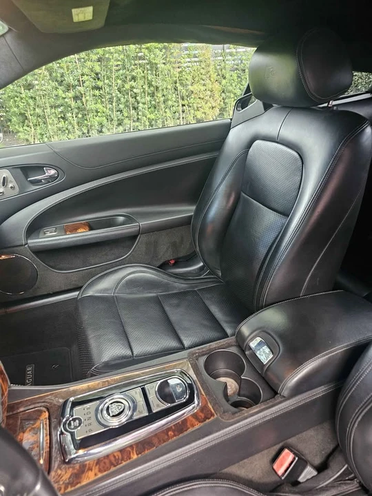 2010 Jaguar X150 XKR - Image 9 of 10