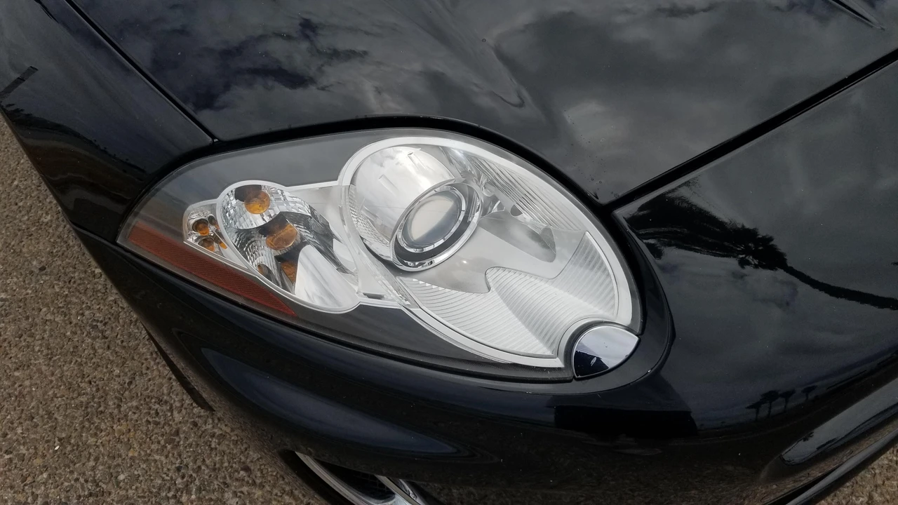 2010 Jaguar X150 XKR - Image 12 of 31