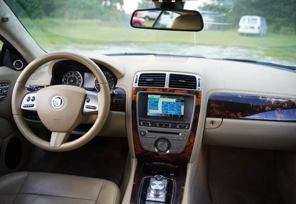 2010 Jaguar X150 XKR - Image 5 of 9