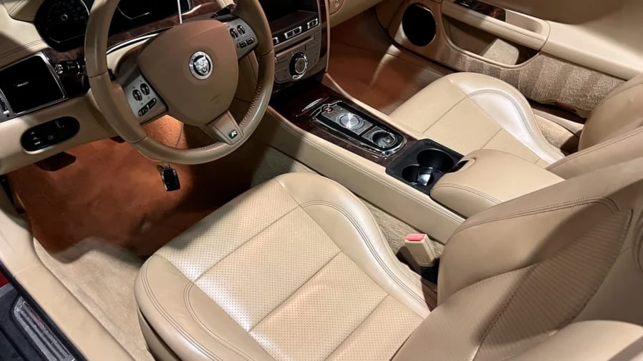 2010 Jaguar X150 XKR - Image 4 of 10