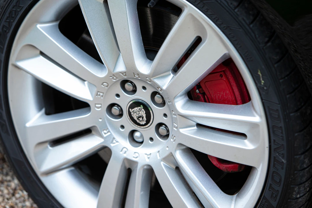 2010 Jaguar X150 XKR - Image 11 of 31