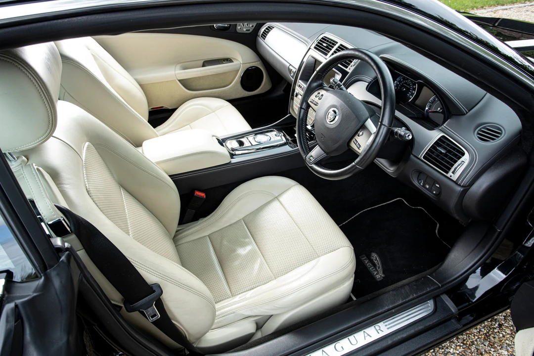 2010 Jaguar X150 XKR - Image 30 of 31