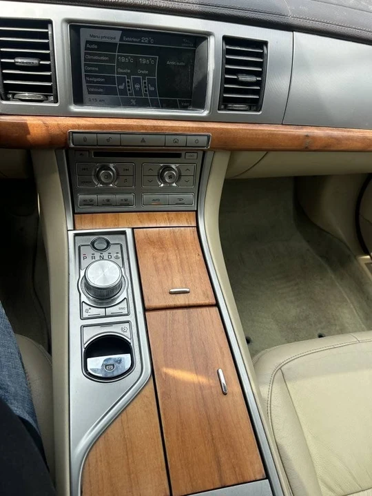 2010 Jaguar X250 XF - Image 2 of 13