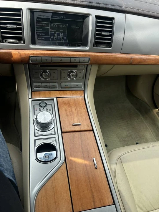 2010 Jaguar X250 XF - Image 2 of 13